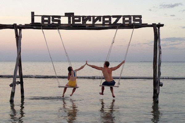 Las Terrazas Resort swing
