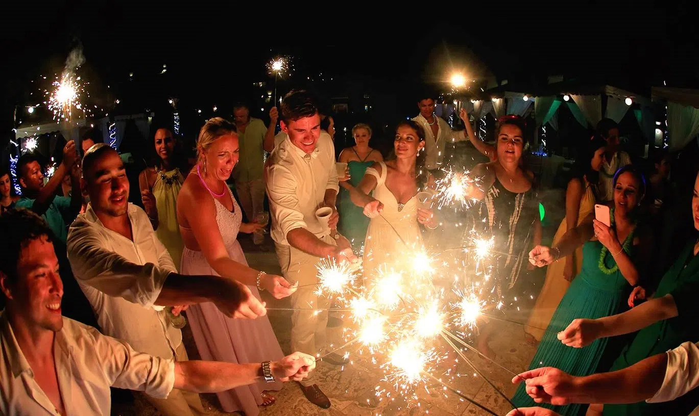 Private Beachfront Dinner wedding venue at Las Terrazas Resort